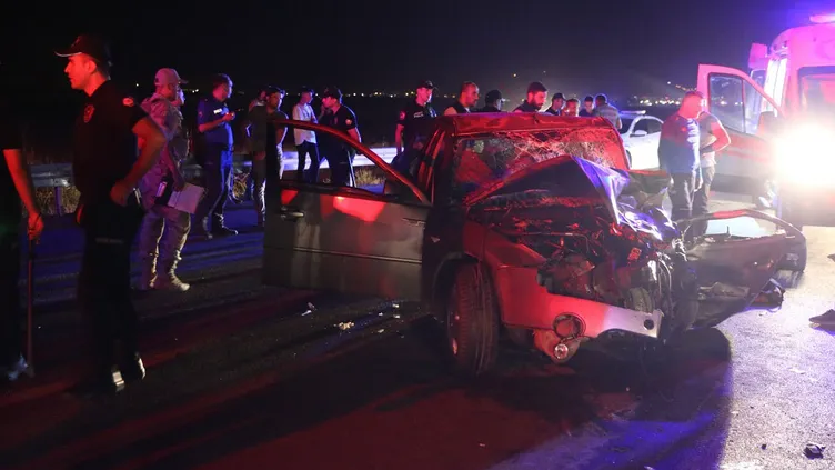 Muş’ta feci kaza! 6 araç birbirine girdi: 3 ölü, 8 yaralı