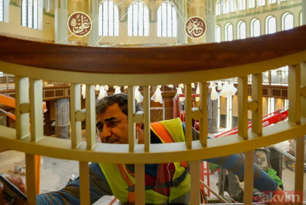 SON DAKİKA: İstanbul Taksim'de yapımı devam eden camide heyecanlandıran anlar! Dev avize ve kapı kasası takıldı! İnce işçiliğe geçildi - 10