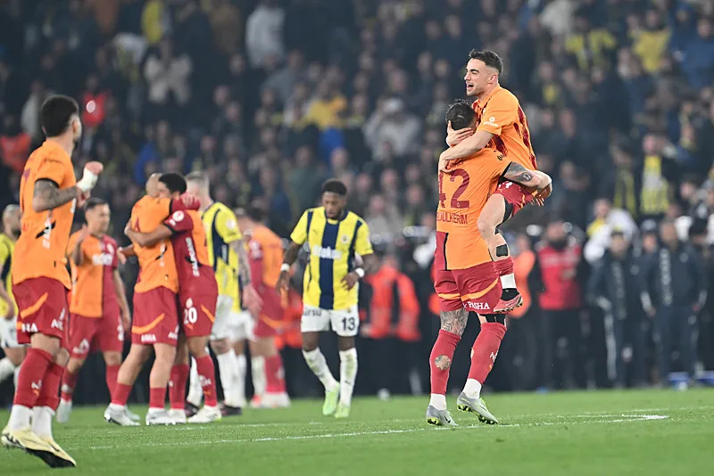 Galatasaray'dan transferde Fenerbahçe'ye çalım! O yıldızlar listede - 2