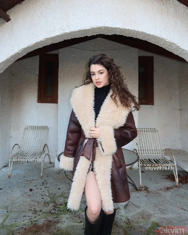 Bir Gece Masalı’nın Canfeza’sı Su Burcu Yazgı Coşkun’dan iddialı balkon pozları! İlk yorum kayınvalideden... - 4