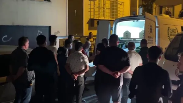 kizindan-bosanmak-isteyip-baska-bir-kadinla-dini-nikah-kiyan-damadinin-bogazini-kesti-1686971555038.jpeg Kızından boşanmak isteyip, başka bir kadınla dini nikah kıyan damadının boğazını kesti-5