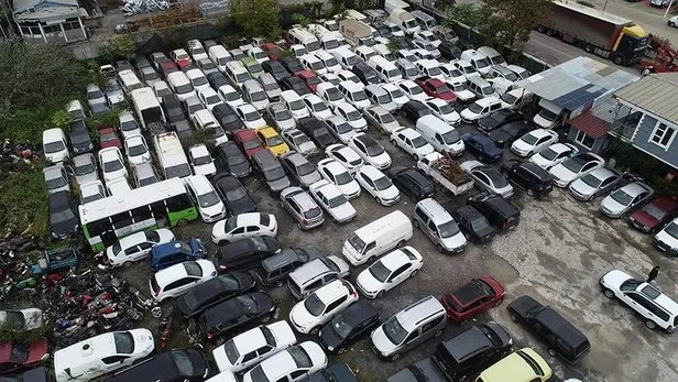 Piyasa değeri 500 bin lira olan ikinci el araca 250 bin lira indirim yapılıyor! Burada araçlar yarı fiyatına satılıyor!-4