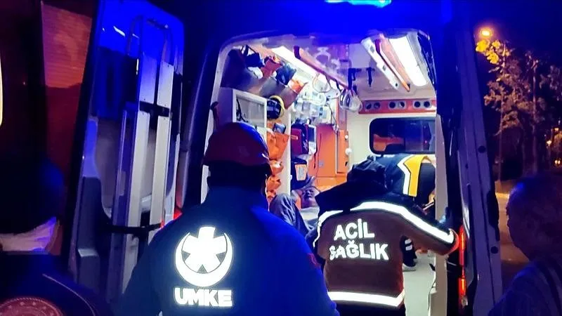 Maltepe'de huzurevinde yangın (DHA)