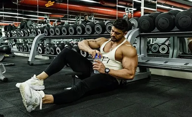 İşte yeni Cem Yılmaz'ın spor hocası! Cem Yılmaz nasıl vücut yaptı? Cem YIlmaz kaç kilo verdi?-16