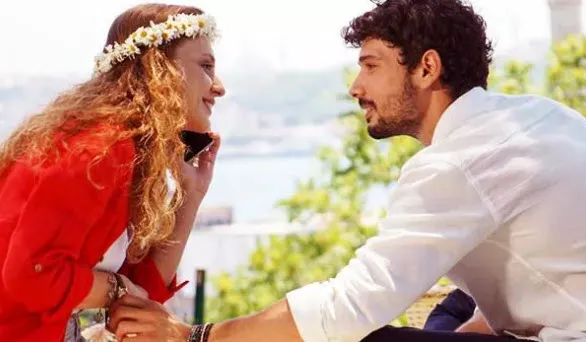 Tırnaklarıyla kazıdı ama olmadı Star TV fişini çekti! Krizlerin dizisi Menajerimi Ara finale yürüyor izleyici yasta-5