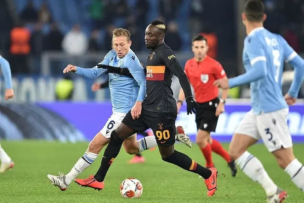besiktas-kara-bulutlari-dagitmak-istiyor-super-ligde-5-mactir-kazanamayan-kara-kartal-hedef-mutlak-galibiyet-1639257471271.jpeg Beşiktaş kara bulutları dağıtmak istiyor! Süper Lig'de 5 maçtır kazanamayan Kara Kartal'da hedef mutlak galibiyet-8