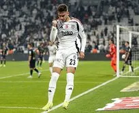 Solskjaer performansından memnun | Beşiktaş’ın genç yıldızı Muçi göze girdi: Takımın en golcü 4. oyuncusu konumunda!