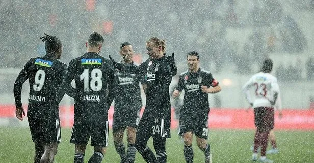 Özel haber| Hatay maçında Beşiktaş dünyaları kaçırdı! Kartal’ın golcüleri net pozisyonları atamayınca taraftarlar çıldırdı