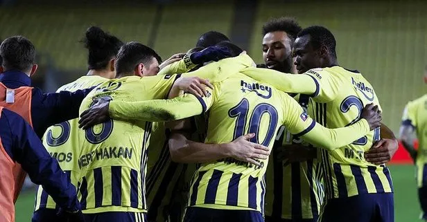 Son dakika spor haberleri: Biletler kesildi! Fenerbahçe’de 17 futbolcu ile yollar ayrılıyor