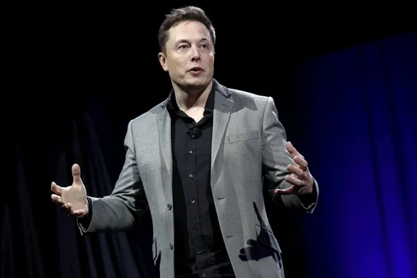 elon-musk-ile-twitter-arasindaki-satin-alma-savasi-kizisiyor-maas-odememe-elvis-presley-sarkisiyla-gonderme-ca-1650359024234.jpg Elon Musk ile Twitter arasındaki satın alma savaşı kızışıyor: Maaş ödememe Elvis Presley şarkısıyla gönderme! Çalışanlar Musk'ı istemiyor-5