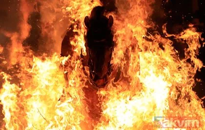 İspanya’da inanılmaz gelenek! Atlar ateş üstünde yürütüldü