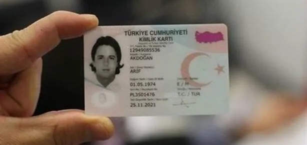 Türkiye Cumhuriyeti kimlik kartları geliyor