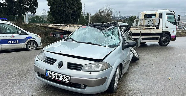 Tuzla’da kayganlaşan yolda kontrolden çıkan araç kamyona çarptı! 1’i ağır 2 yaralı