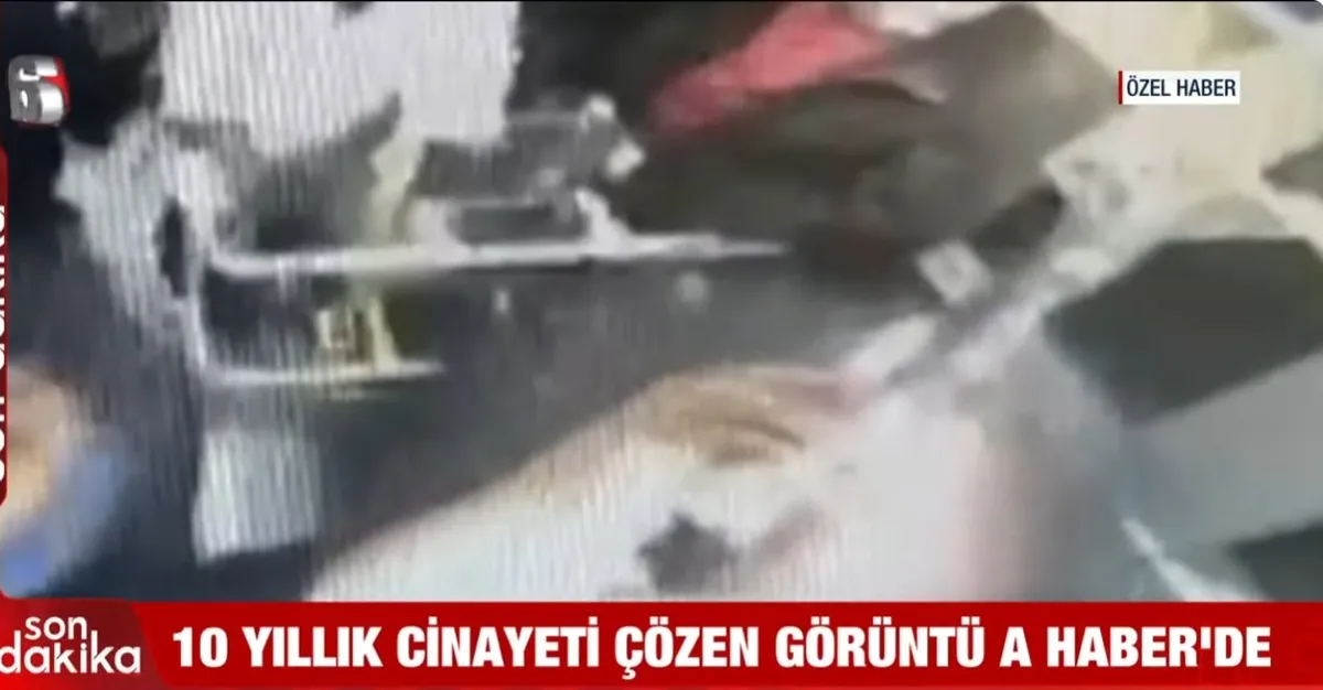 10-yillik-sir-dugumu-cozuluyor-mezdeke-danscisi-aynur-kanbur-cinayetinde-3-supheli-yakalandi-akrabalari-azmett-1781020608544.jpeg 10 yıllık sırrı 1 saniyelik görüntü çözdü! Mezdeke dansçısı Aynur Kanbur cinayetinde 3 şüpheli yakalandı | Akrabaları azmettirdi-2