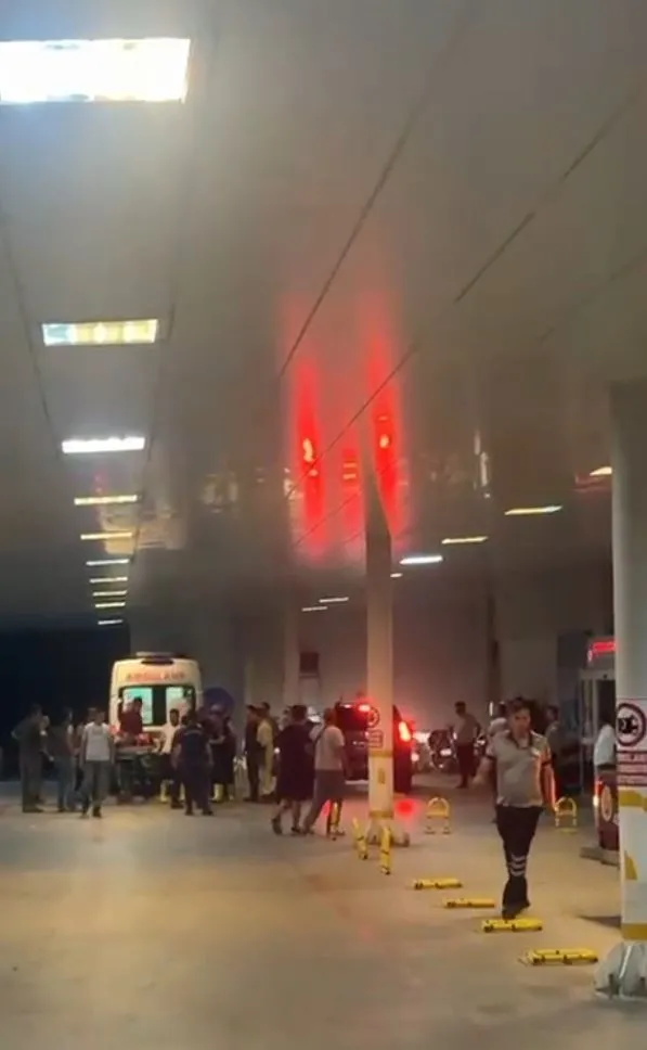 kaza-kirima-ugradi-muglada-yangin-sondurme-ucagi-tarlaya-acil-inis-yapti-1756496454848.jpeg Kaza kırıma uğradı! Muğla'da yangın söndürme uçağı tarlaya acil iniş yaptı-5