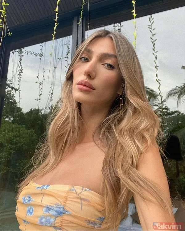 Şevval Şahin Miami sokaklarında kendinden geçti! Süper minisiyle dans etti sosyal medya çalkalandı - 1