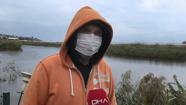 1604817899590.jpg Silivri'de endişelendiren olay! Rengi siyaha döndü, balıklar ölmeye başladı-4