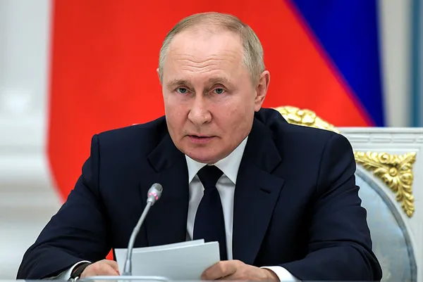 putinden-batiya-gozdagi-bizi-savas-alaninda-yenmek-istiyorsa-birakin-denesinler-1657225019535.jpg Putin'den Batı'ya gözdağı: Bizi savaş alanında yenmek istiyorsa, bırakın denesinler-5
