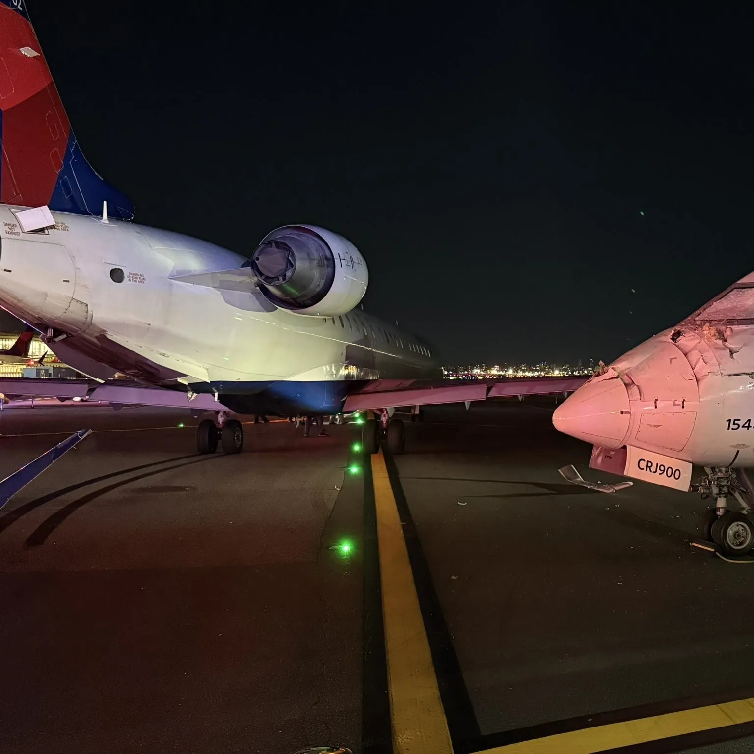 ABD’de iki yolcu uçağı çarpıştı