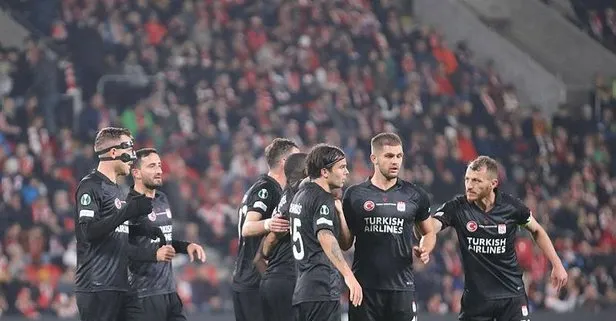 Sivasspor- Slavia Prag ile 1-1 berabere kalarak UEFA Konferans Ligi’nde son 16’ya kaldı