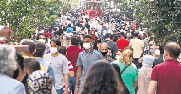 Sağlık Bakanı Fahrettin Koca, pandemiyle mücadelede son durumu değerlendirdi