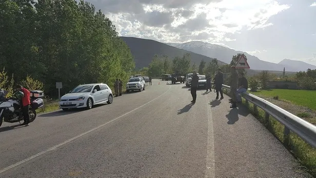 Son dakika: Teröristlerin hain planı Mehmetçiğin dikkati ve soğukkanlılığı sayesinde tutmadı-4