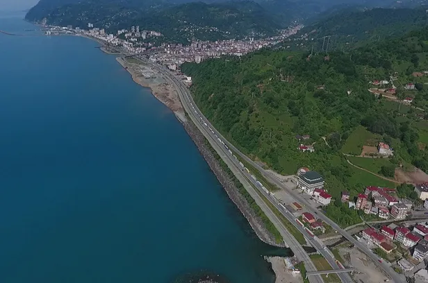 Sarp Sınır Kapısı'nda 21 kilometre TIR kuyruğu-7