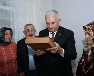 Binali Yıldırım’dan şehit ailesine ziyaret