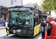 CHPli İBBnin yandaşa ihalesinde faturayı İstanbullular ödüyor: Ümraniyede 2 İETT otobüsünün çarpıştığı kazada 3 kişi yaralandı