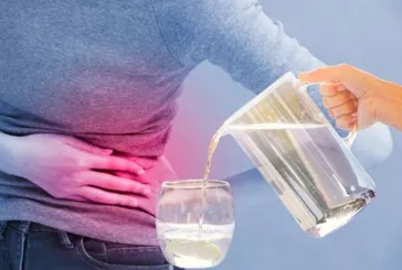 Ramazan’da iftar ile sahur arasında su şart: Uzman doktor böbrek taşı riskine dikkat çekti