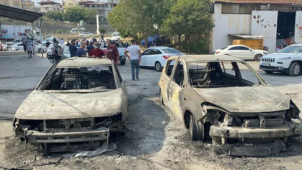 fettah-can-bu-yangini-baslatanpkkli-pclerin-bulunupo-ormanda-benzin-dokulup-yakilmasi-lazim-1602432211812.jpg Fettah Can: Bu yangını başlatan PKK’lı p.çlerin bulunup o ormanda benzin dökülüp yakılması lazım-4