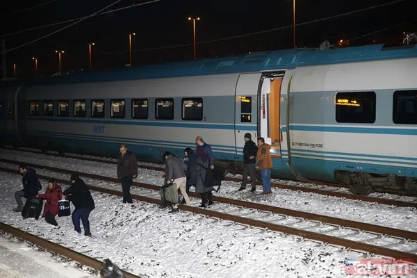 Son dakika: Ankara'da tren kazası! Yüksek Hızlı Tren ile banliyö treni çarpıştı - 8