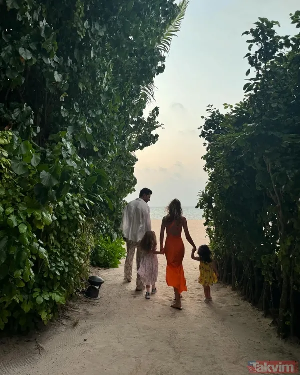 Sinem Kobal’dan ‘aile albümü’ paylaşımı! 2 kızı ve eşi Kenan İmirzalıoğlu’yla pozlarına bakın! - 9