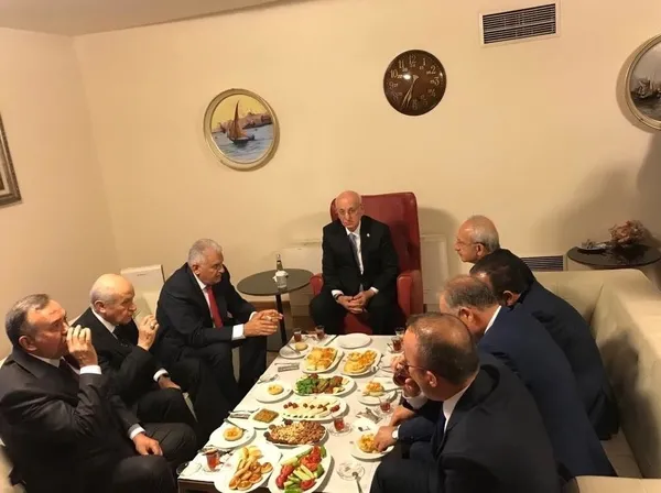 Liderler Meclis'te bir araya geldi-1