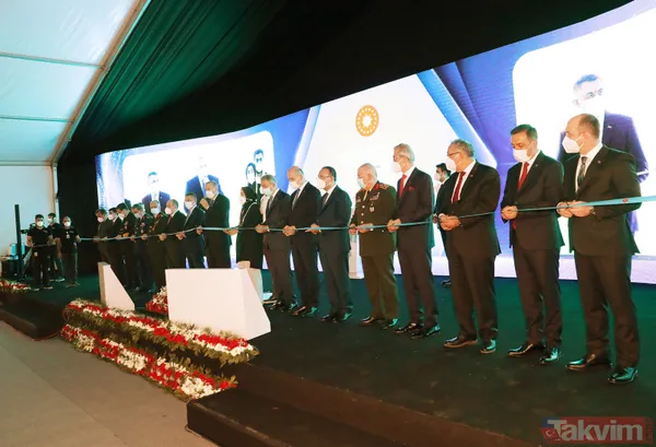 Başkan Erdoğan, Barutsan Roket ve Patlayıcı Fabrikası'nda yerli ve milli silah ve mühimmatları inceledi! - 20