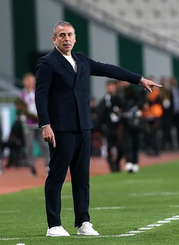 Teknik direktör Abdullah Avcı Karagümrük maçı öncesi oyuncularına seslendi: O kupa bizim olacak-2