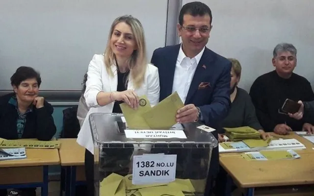 Ekrem İmamoğlu eşi Dilek İmamoğlu ne iş yapıyor kimdir yaşı kaç çocukları kim? Ekrem İmamoğlu kimdir, nereli kaç yaşında?-3