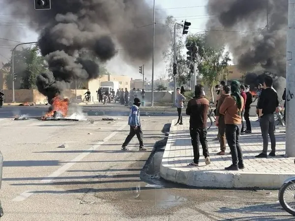 irakin-suleymaniye-kentindeki-irak-kurt-bolgesel-yonetimi-karsiti-protestolarda-1-kisi-daha-oldu-1607531641242.jpg Irak'ın Süleymaniye kentindeki Irak Kürt Bölgesel Yönetimi karşıtı protestolarda 1 kişi daha öldü-3