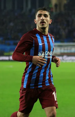 Trabzonspor'un genç yıldızı Abdülkadir Ömür'den imalı paylaşım