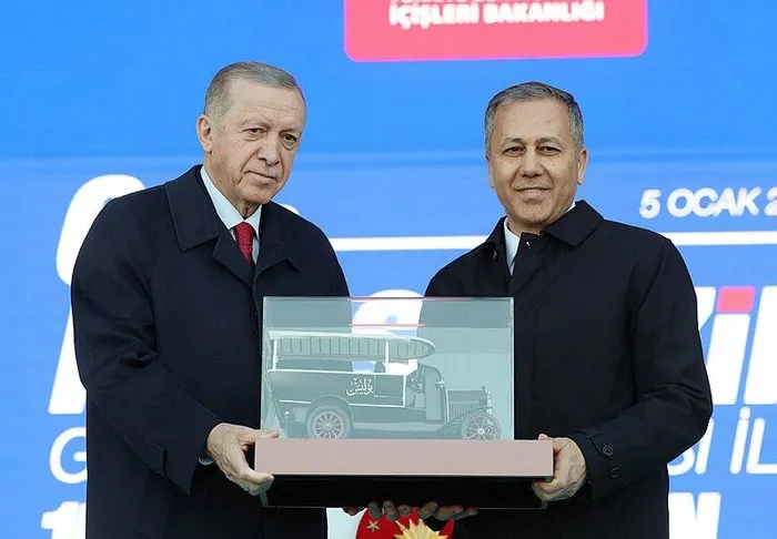 Başkan Erdoğan'dan 6 bin 992 polisin göreve başlaması ve bin 573 yeni aracın hizmete alım töreninde açıklamalar-9