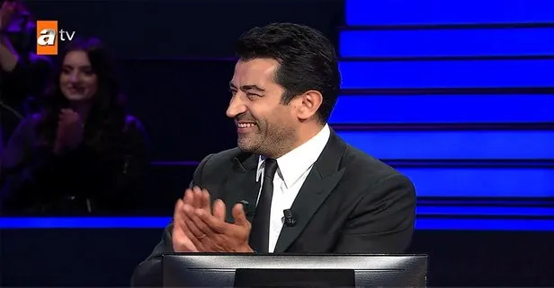 Şubat 2021’de Pasifik Okyanusu’ndaki bir kargo gemisinden denize düşen bir adam hangisine 14 saatten fazla tutunarak hayatta kalmıştır?