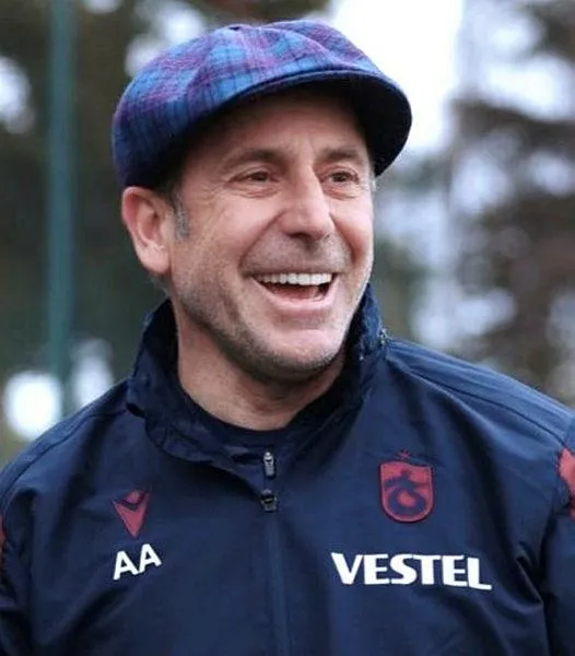 sampiyonluk-heyecani-dorukta-trabzonspor-teknik-direktoru-abdullah-avci-burada-muhtesem-bir-atmosfer-var-1651338164316.jpeg Şampiyonluk heyecanı dorukta! Trabzonspor Teknik Direktörü Abdullah Avcı: "Burada muhteşem bir atmosfer var"-3