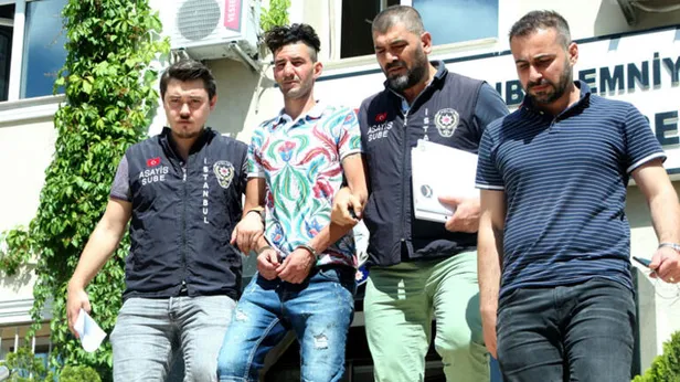 Kan donduran görüntüler ortaya çıktı!! 400 Euro borcunu ödemeyince defalarca bıçaklayarak öldürdü-2