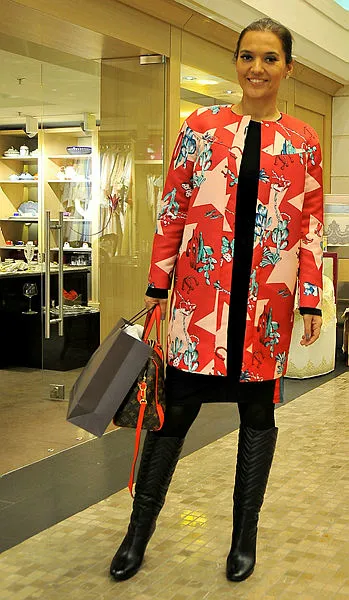 Demet Akalın'ın AVM'de fotoğraf kavgası-4