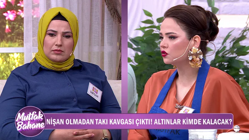 mutfak-bahane-haftanin-finalinde-neler-yasandi-nisan-takilari-konusu-final-gunu-ortaligi-karistirdi-1716556950318.jpg Mutfak Bahane haftanın finalinde neler yaşandı? Nişan takıları konusu final günü ortalığı karıştırdı!-4