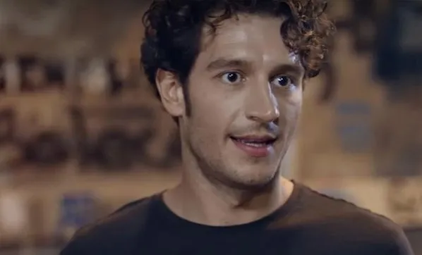 Uraz Kaygılaroğlu kimdir, kaç yaşında? Sefirin Kızı’nın Gediz’i Uraz Kaygılaroğlu diziden ayrıldı mı?-3