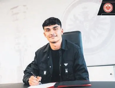 Can Uzun Frankfurt’ta