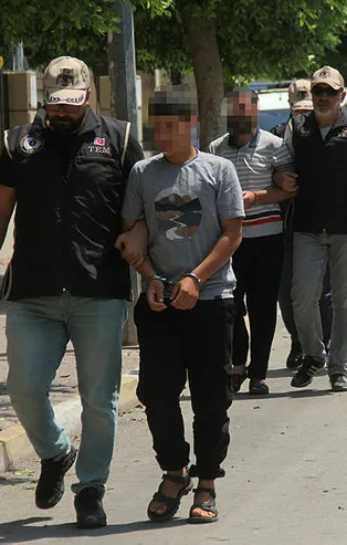 Adana'da DEAŞ operasyonu! 3 kişi gözaltında