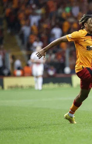 Galatasaray'ın sağ beki Sacha Boey istatistikleriyle Avrupa'da zirveye yerleşti