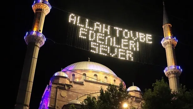 İstanbul'da hatimle teravih kılınan camiler hangileri? Enderun usulü hatimli teravih kılınan camiler listesi 2019-2